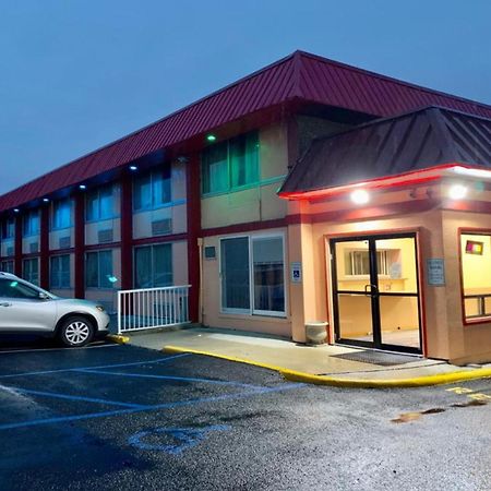 Red Carpet Inn & Suites Lima -Listing Partner ภายนอก รูปภาพ