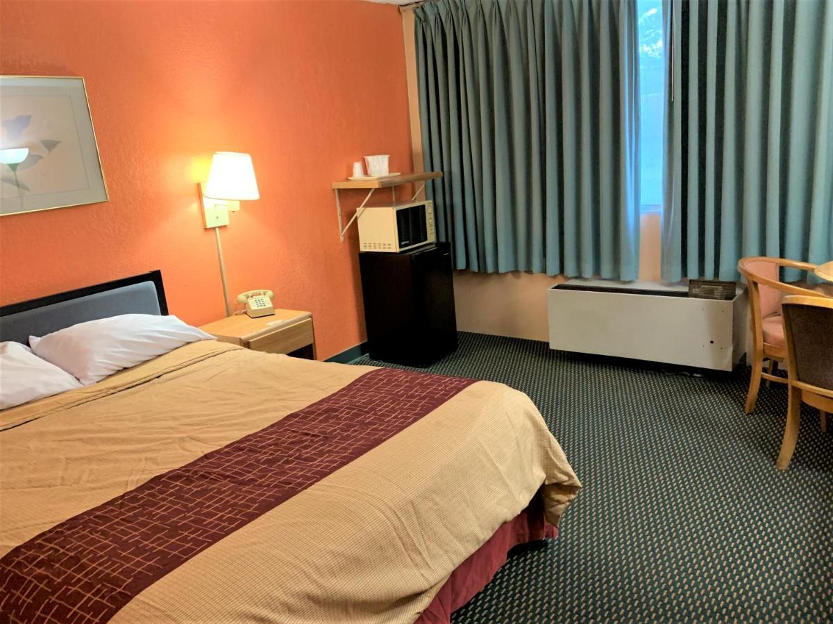 Red Carpet Inn & Suites Lima -Listing Partner ภายนอก รูปภาพ