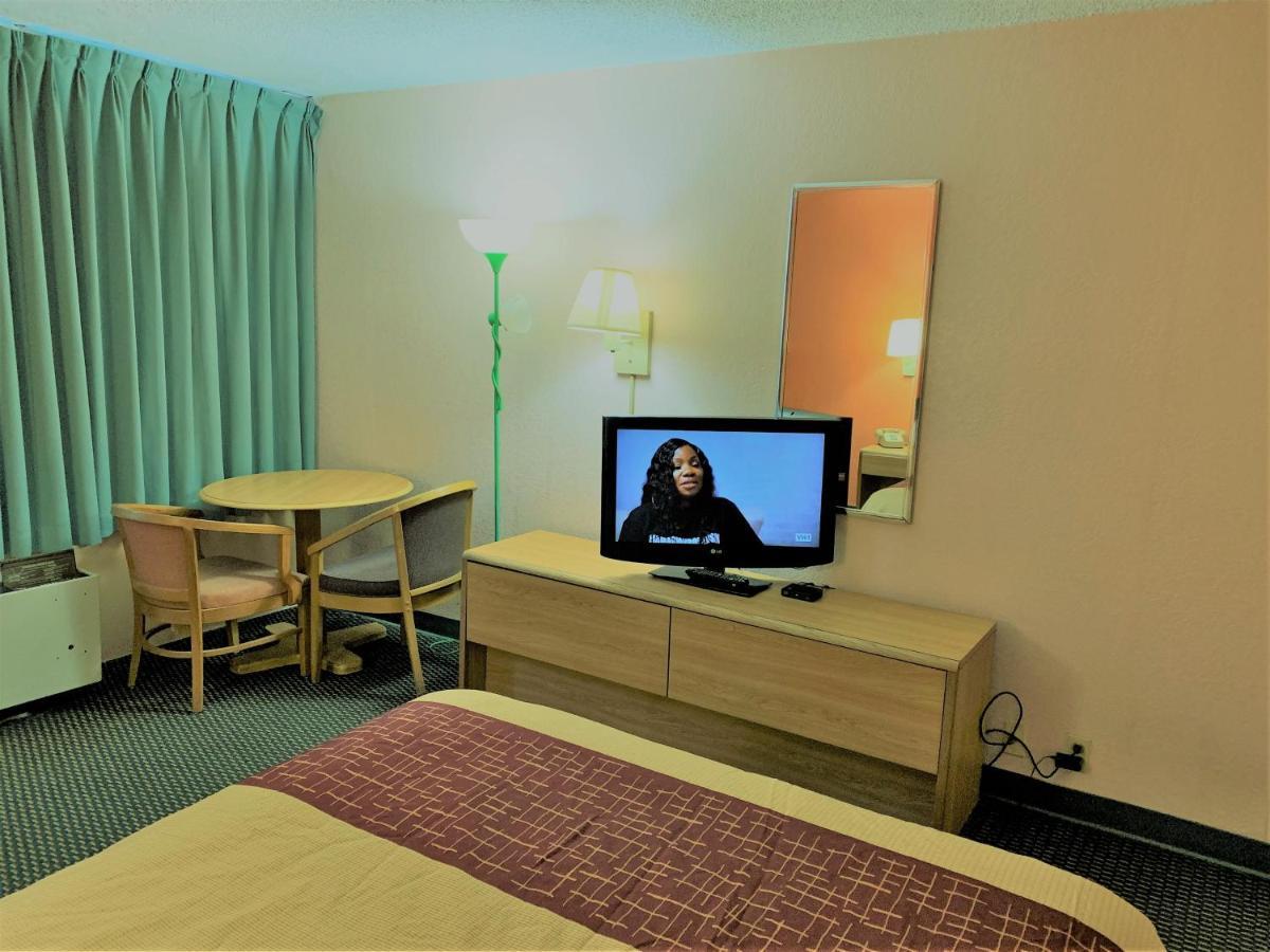 Red Carpet Inn & Suites Lima -Listing Partner ภายนอก รูปภาพ