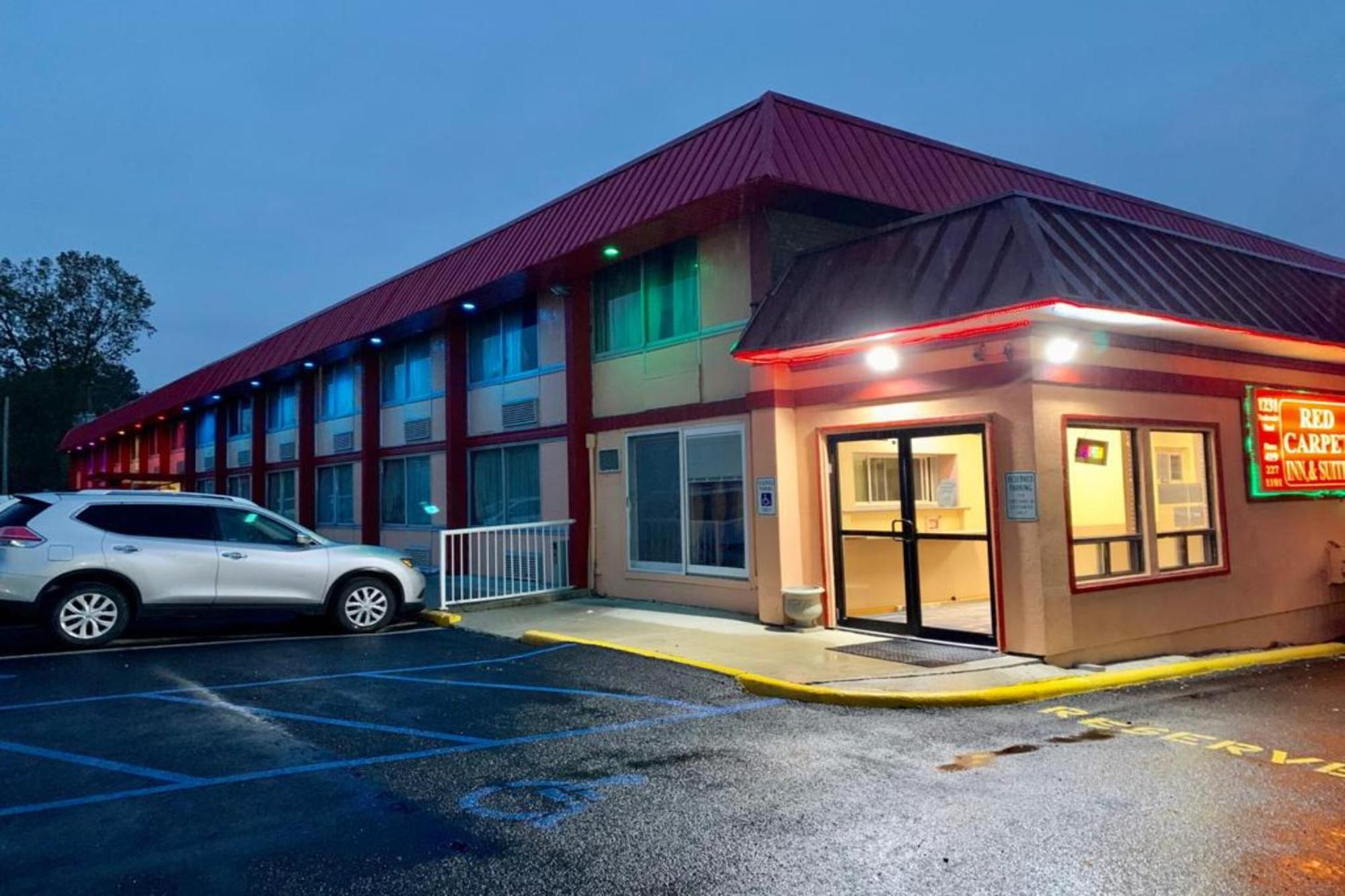 Red Carpet Inn & Suites Lima -Listing Partner ภายนอก รูปภาพ