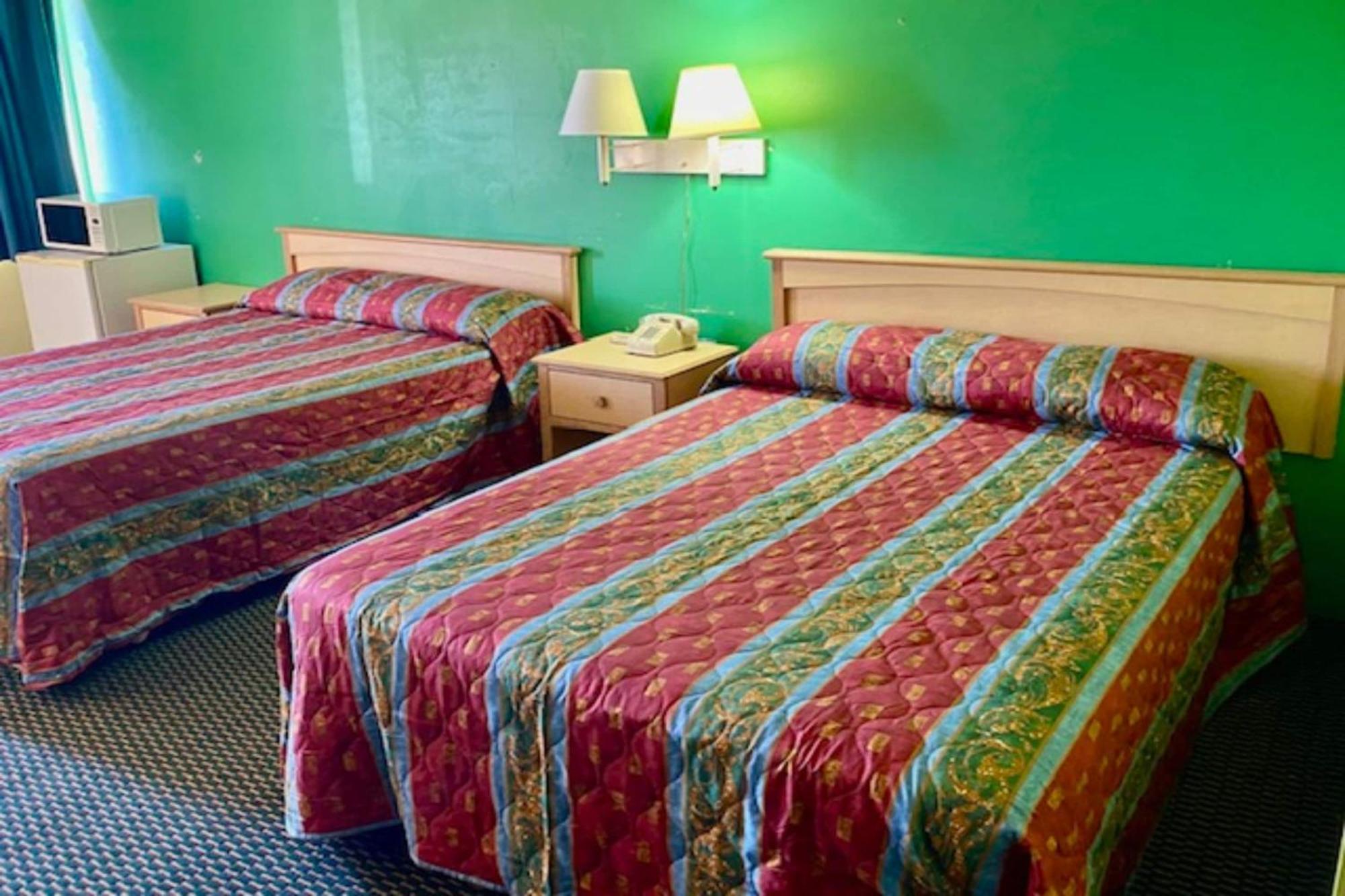 Red Carpet Inn & Suites Lima -Listing Partner ภายนอก รูปภาพ