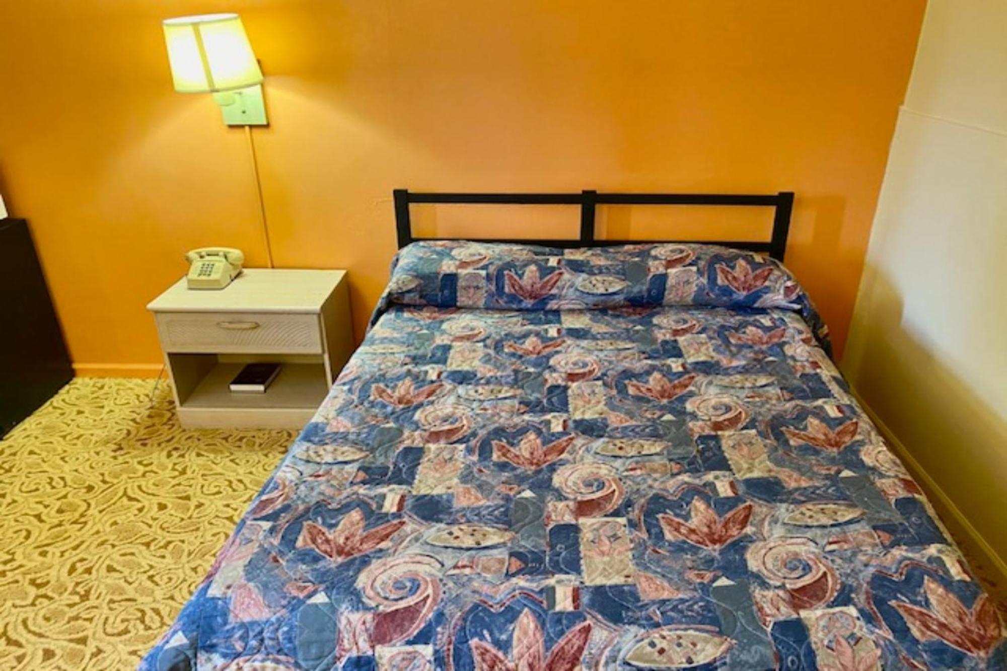 Red Carpet Inn & Suites Lima -Listing Partner ภายนอก รูปภาพ