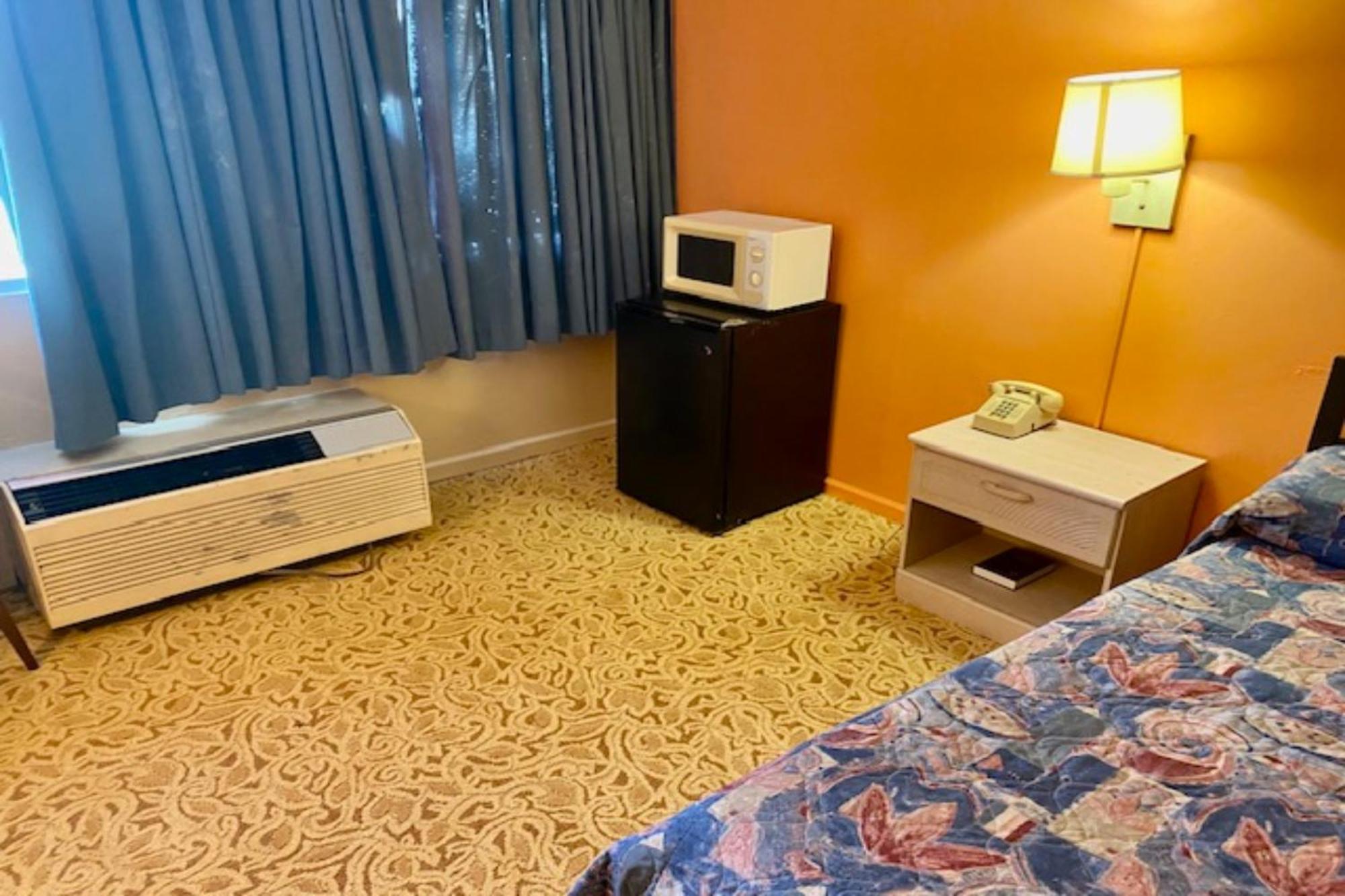 Red Carpet Inn & Suites Lima -Listing Partner ภายนอก รูปภาพ